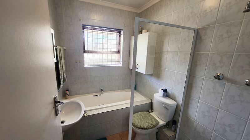 2 Bedroom Property for Sale in Bellville Western Cape